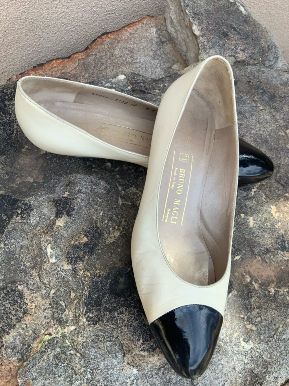 Bruno MAGLI Cap Toe Pump 8M🖤 - Picture 8 of 13